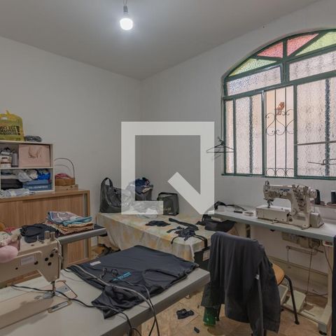 Casa à venda com 363m², 5 quartos e 4 vagas Casa à venda com 363m², 5 quartos e 4 vagasQuarto 1