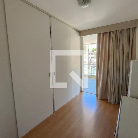 Apartamento à venda com 200m², 4 quartos e 3 vagas Apartamento à venda com 200m², 4 quartos e 3 vagasQuarto 1
