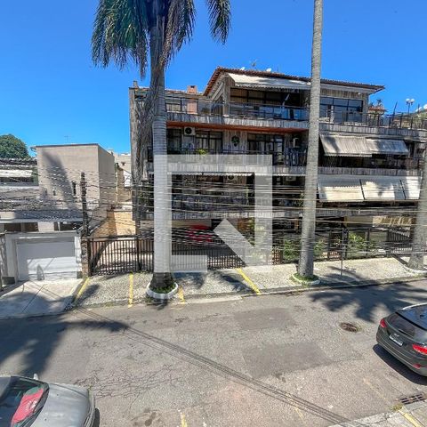 Apartamento à venda com 200m², 4 quartos e 3 vagas Apartamento à venda com 200m², 4 quartos e 3 vagasVista Varanda Sala