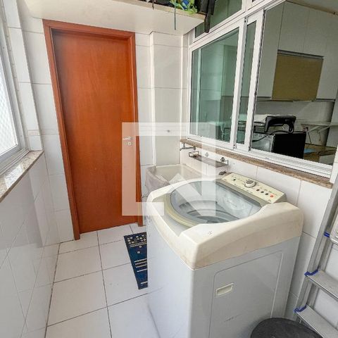 Apartamento à venda com 200m², 4 quartos e 3 vagas Apartamento à venda com 200m², 4 quartos e 3 vagasÁrea de Serviço
