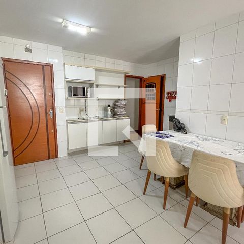 Apartamento à venda com 200m², 4 quartos e 3 vagas Apartamento à venda com 200m², 4 quartos e 3 vagasCozinha