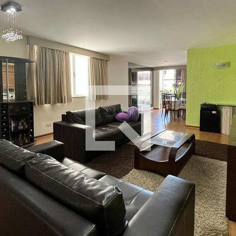 Apartamento à venda com 200m², 4 quartos e 3 vagas Apartamento à venda com 200m², 4 quartos e 3 vagasSala