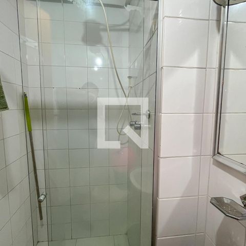 Apartamento à venda com 200m², 4 quartos e 3 vagas Apartamento à venda com 200m², 4 quartos e 3 vagasBanheiro de serviço