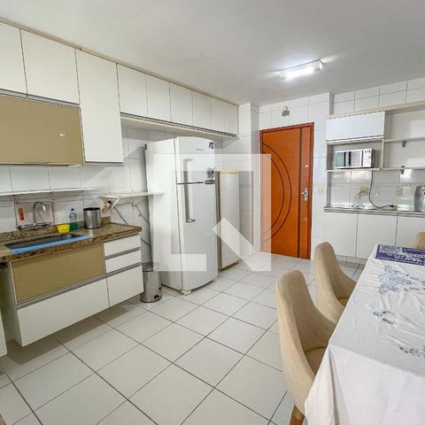 Apartamento à venda com 200m², 4 quartos e 3 vagas Apartamento à venda com 200m², 4 quartos e 3 vagasCozinha