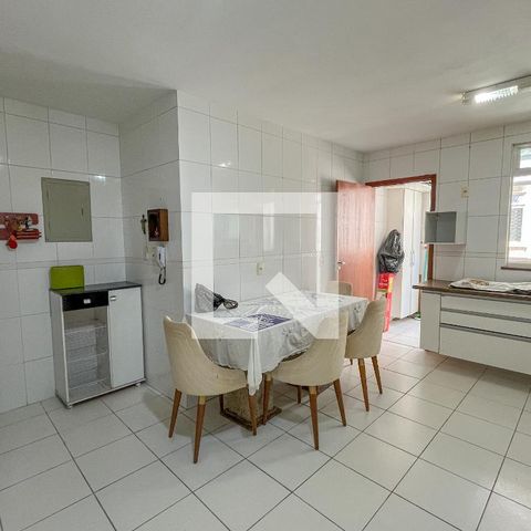 Apartamento à venda com 200m², 4 quartos e 3 vagas Apartamento à venda com 200m², 4 quartos e 3 vagasCozinha