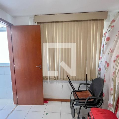Apartamento à venda com 200m², 4 quartos e 3 vagas Apartamento à venda com 200m², 4 quartos e 3 vagasQuarto de Serviço