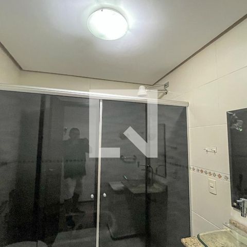 Apartamento à venda com 200m², 4 quartos e 3 vagas Apartamento à venda com 200m², 4 quartos e 3 vagasBanheiro Social