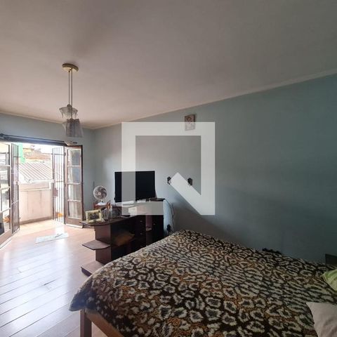 Casa à venda com 360m², 4 quartos e 5 vagasSuíte