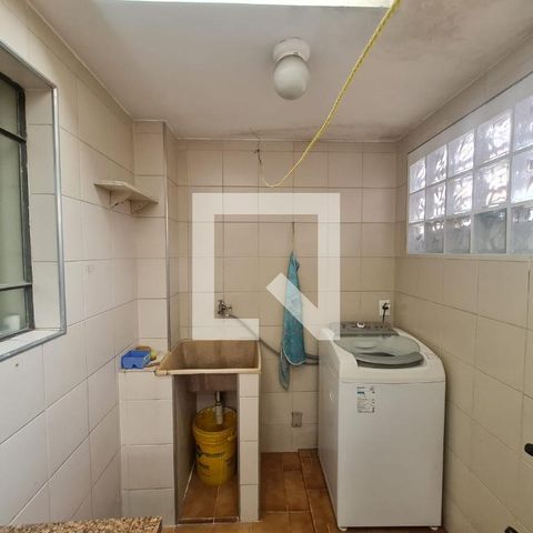 Casa à venda com 360m², 4 quartos e 5 vagasÁrea de Serviço