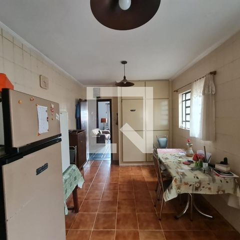 Casa à venda com 360m², 4 quartos e 5 vagasCozinha