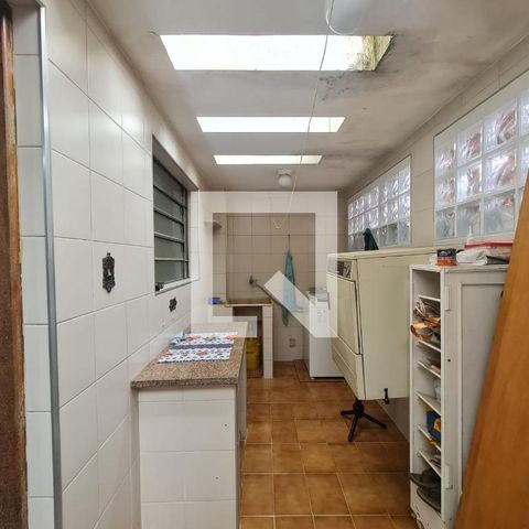 Casa à venda com 360m², 4 quartos e 5 vagasÁrea de Serviço