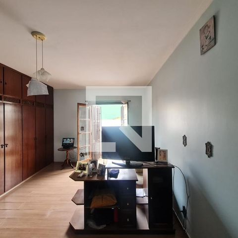 Casa à venda com 360m², 4 quartos e 5 vagasSuíte