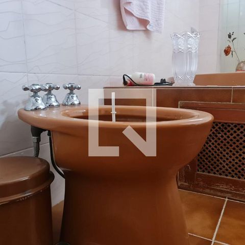 Casa à venda com 360m², 4 quartos e 5 vagasBanheiro da Suíte