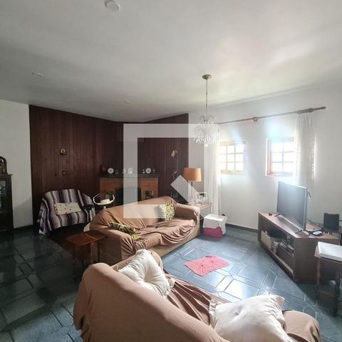 Casa à venda com 360m², 4 quartos e 5 vagasSala e Sala de Jantar