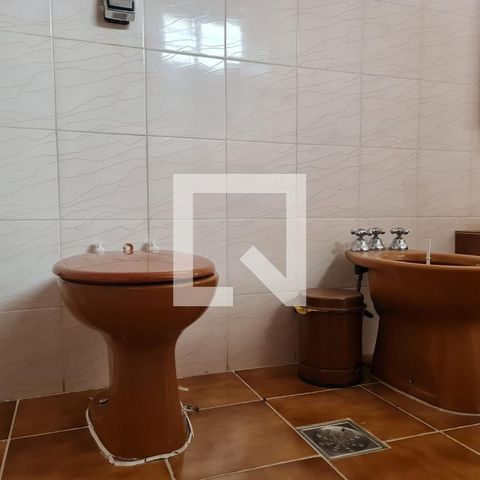 Casa à venda com 360m², 4 quartos e 5 vagasBanheiro da Suíte