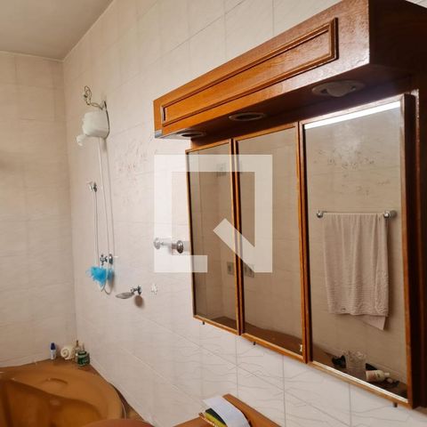 Casa à venda com 360m², 4 quartos e 5 vagasBanheiro da Suíte