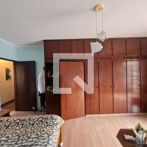 Casa à venda com 360m², 4 quartos e 5 vagasSuíte