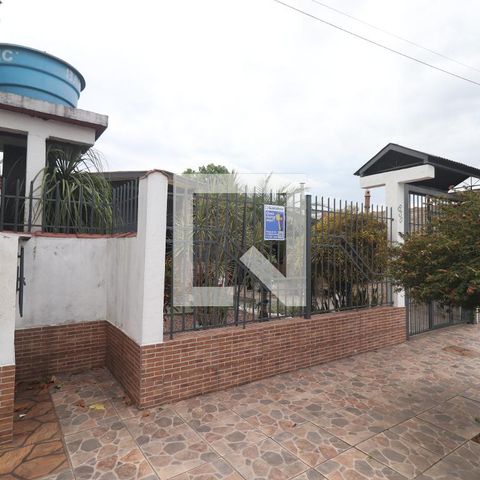 Casa à venda com 370m², 3 quartos e 1 vagaFachada