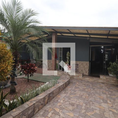 Casa à venda com 370m², 3 quartos e 1 vagaFachada