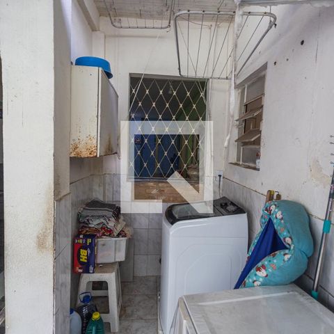 Casa à venda com 360m², 4 quartos e 5 vagas Casa à venda com 360m², 4 quartos e 5 vagasÁrea de Serviço