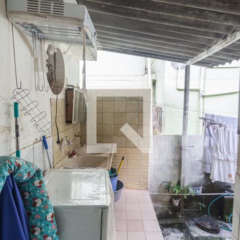 Casa à venda com 360m², 4 quartos e 5 vagas Casa à venda com 360m², 4 quartos e 5 vagasÁrea de Serviço