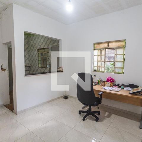 Casa à venda com 360m², 4 quartos e 5 vagas Casa à venda com 360m², 4 quartos e 5 vagasSala 2 na Casa 2
