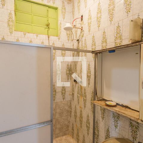 Casa à venda com 360m², 4 quartos e 5 vagas Casa à venda com 360m², 4 quartos e 5 vagasBanheiro Social da Casa 2
