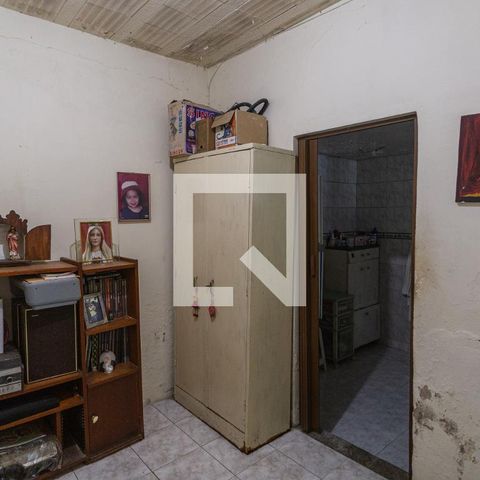 Casa à venda com 360m², 4 quartos e 5 vagas Casa à venda com 360m², 4 quartos e 5 vagasEscritório