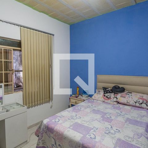 Casa à venda com 360m², 4 quartos e 5 vagas Casa à venda com 360m², 4 quartos e 5 vagasQuarto 4 na Casa 2