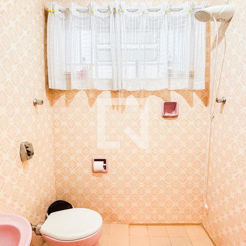 Casa à venda com 159m², 3 quartos e 2 vagasBanheiro 2