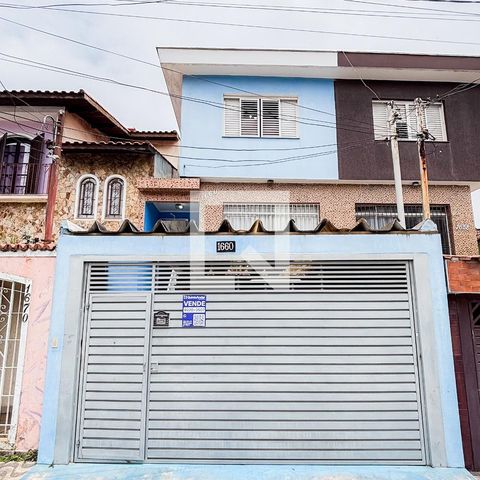 Casa à venda com 159m², 3 quartos e 2 vagasFachada/Placa