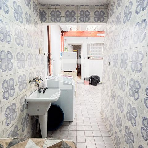 Casa à venda com 159m², 3 quartos e 2 vagasÁrea de Serviço