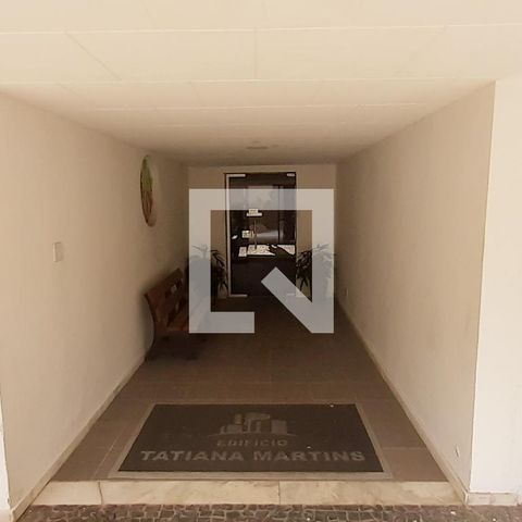 Apartamento à venda com 80m², 2 quartos e 1 vaga Apartamento à venda com 80m², 2 quartos e 1 vagaHall de entrada