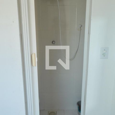 Apartamento à venda com 80m², 2 quartos e 1 vaga Apartamento à venda com 80m², 2 quartos e 1 vagaBanheiro de serviço