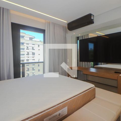 Studio à venda com 42m², 1 quarto e 1 vaga Studio à venda com 42m², 1 quarto e 1 vagaStudio