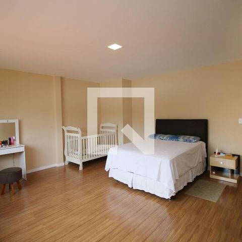 Casa à venda com 225m², 4 quartos e 2 vagasQuarto 2 - Suíte