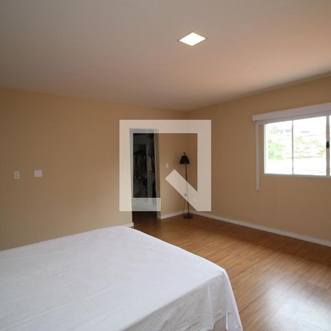 Casa à venda com 225m², 4 quartos e 2 vagasQuarto 2 - Suíte
