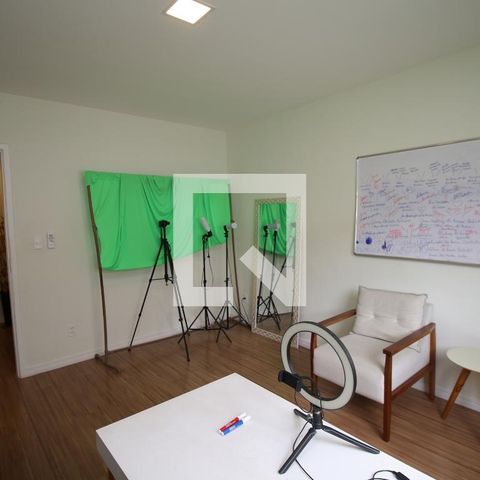 Casa à venda com 225m², 4 quartos e 2 vagasQuarto 4