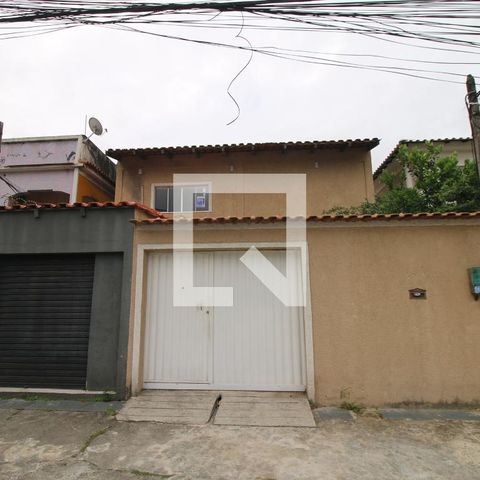 Casa à venda com 225m², 4 quartos e 2 vagasFachada da casa