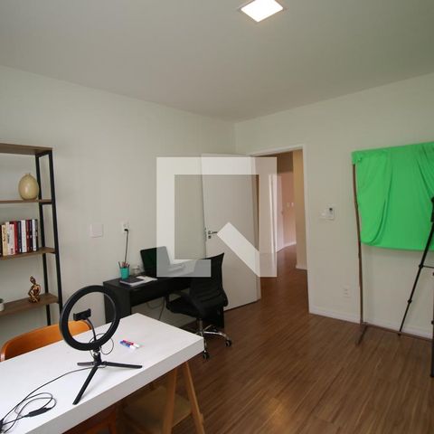 Casa à venda com 225m², 4 quartos e 2 vagasQuarto 4