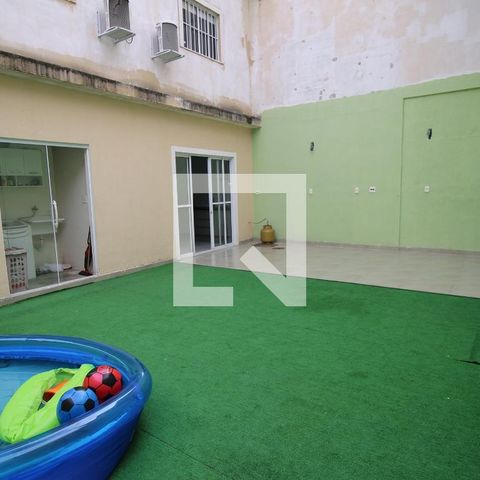 Casa à venda com 225m², 4 quartos e 2 vagasÁrea comum