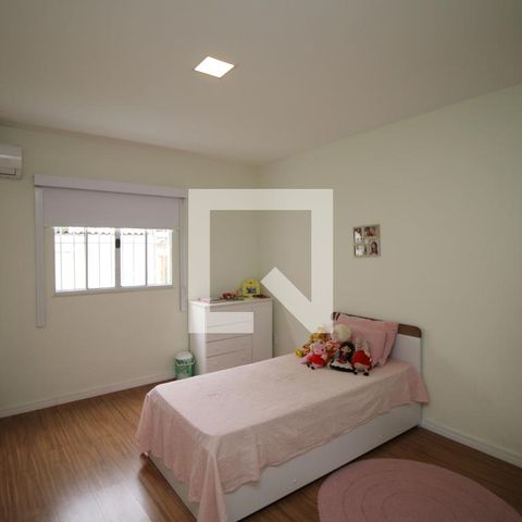 Casa à venda com 225m², 4 quartos e 2 vagasQuarto 3
