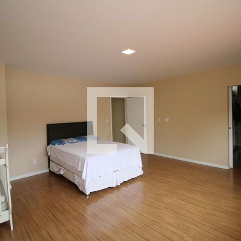 Casa à venda com 225m², 4 quartos e 2 vagasQuarto 2 - Suíte