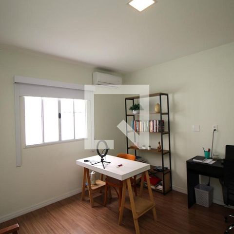 Casa à venda com 225m², 4 quartos e 2 vagasQuarto 4