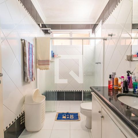 Casa de condomínio para alugar com 495m², 4 quartos e 4 vagas Casa de condomínio para alugar com 495m², 4 quartos e 4 vagasBanheiro do Quarto 1