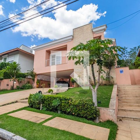 Casa de condomínio para alugar com 495m², 4 quartos e 4 vagas Casa de condomínio para alugar com 495m², 4 quartos e 4 vagasÁrea comum