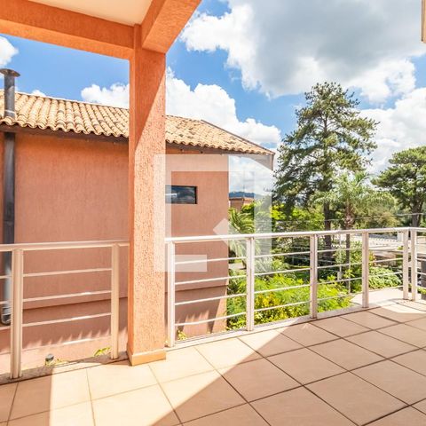 Casa de condomínio para alugar com 495m², 4 quartos e 4 vagas Casa de condomínio para alugar com 495m², 4 quartos e 4 vagasQuarto 2