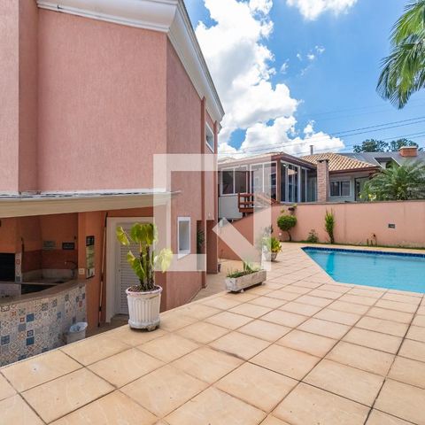 Casa de condomínio para alugar com 495m², 4 quartos e 4 vagas Casa de condomínio para alugar com 495m², 4 quartos e 4 vagasÁrea comum