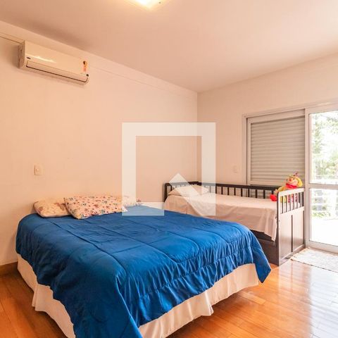 Casa de condomínio para alugar com 495m², 4 quartos e 4 vagas Casa de condomínio para alugar com 495m², 4 quartos e 4 vagasQuarto 2