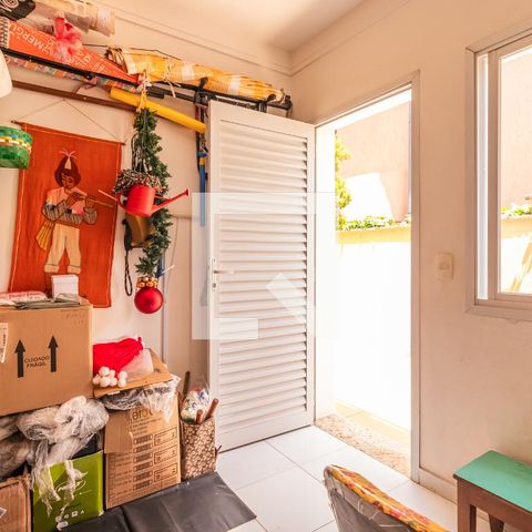 Casa de condomínio para alugar com 495m², 4 quartos e 4 vagas Casa de condomínio para alugar com 495m², 4 quartos e 4 vagasQuarto de Serviço